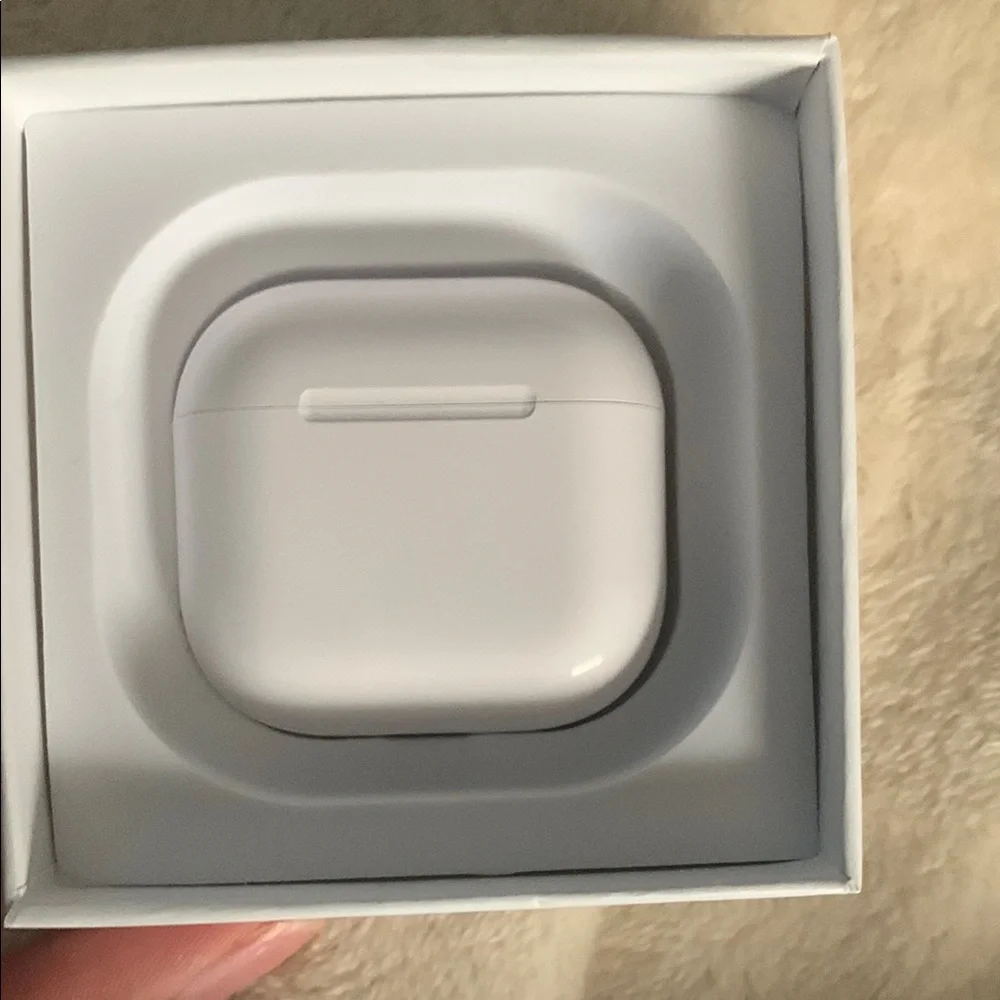 Apple airpods comes